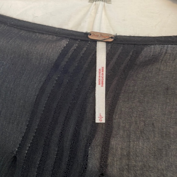 Free People smock style/ baby doll black great with leggings and boots - Picture 2 of 7